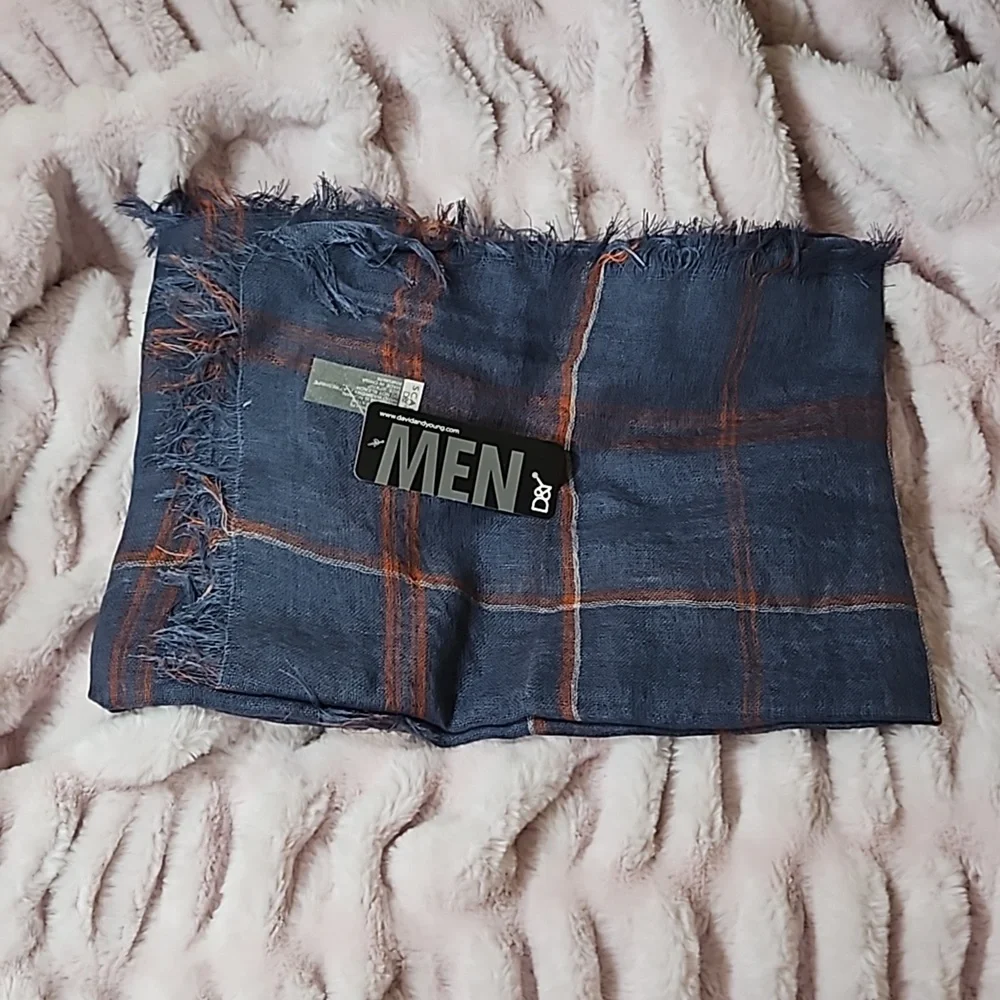 David and Young 🆕️ Men's Plaid Scarf OS
